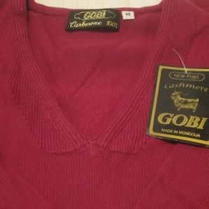 Women's V-Neck Cashmere Sweater